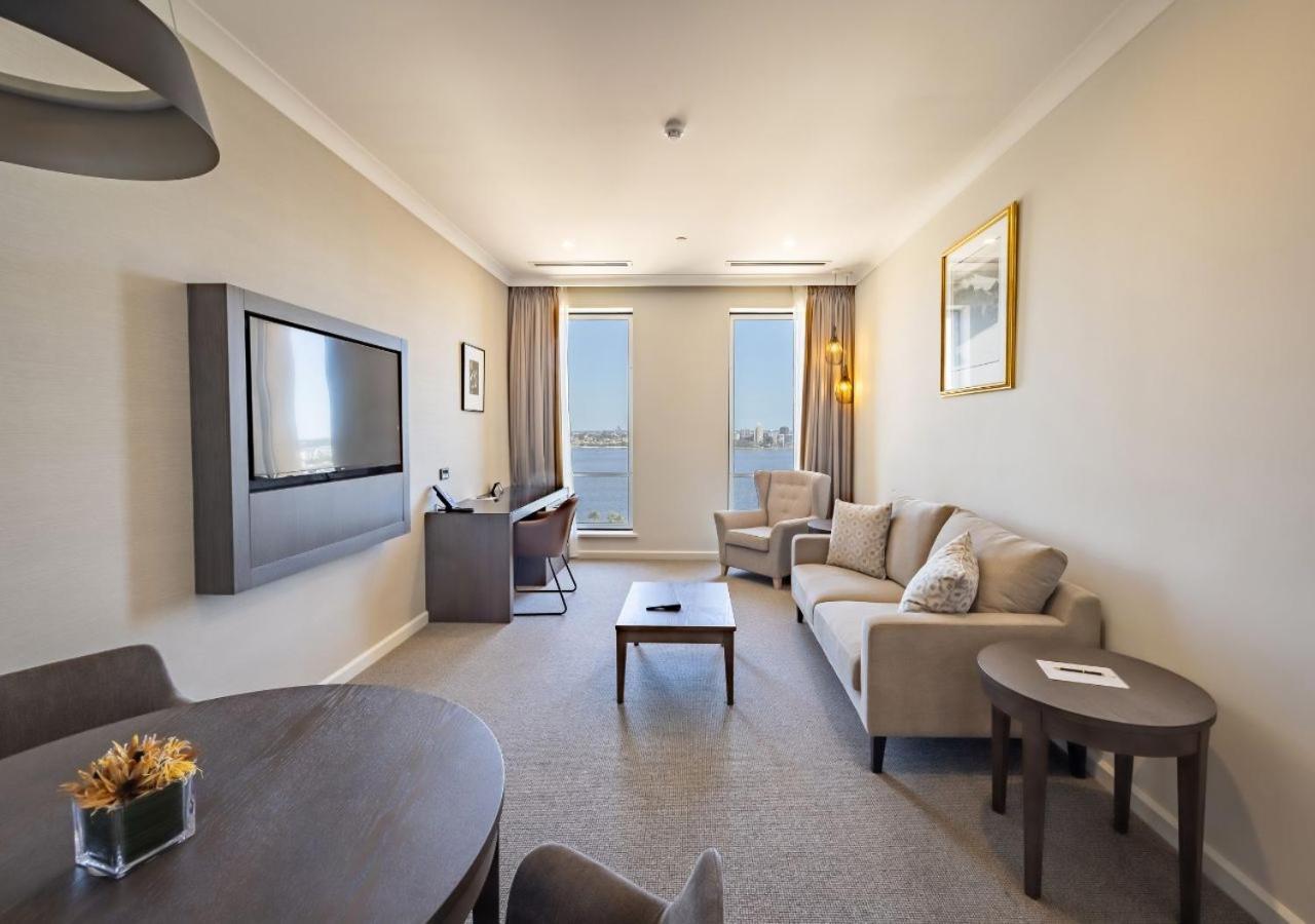 Duxton Hotel Perth Exteriér fotografie A suite at the hotel