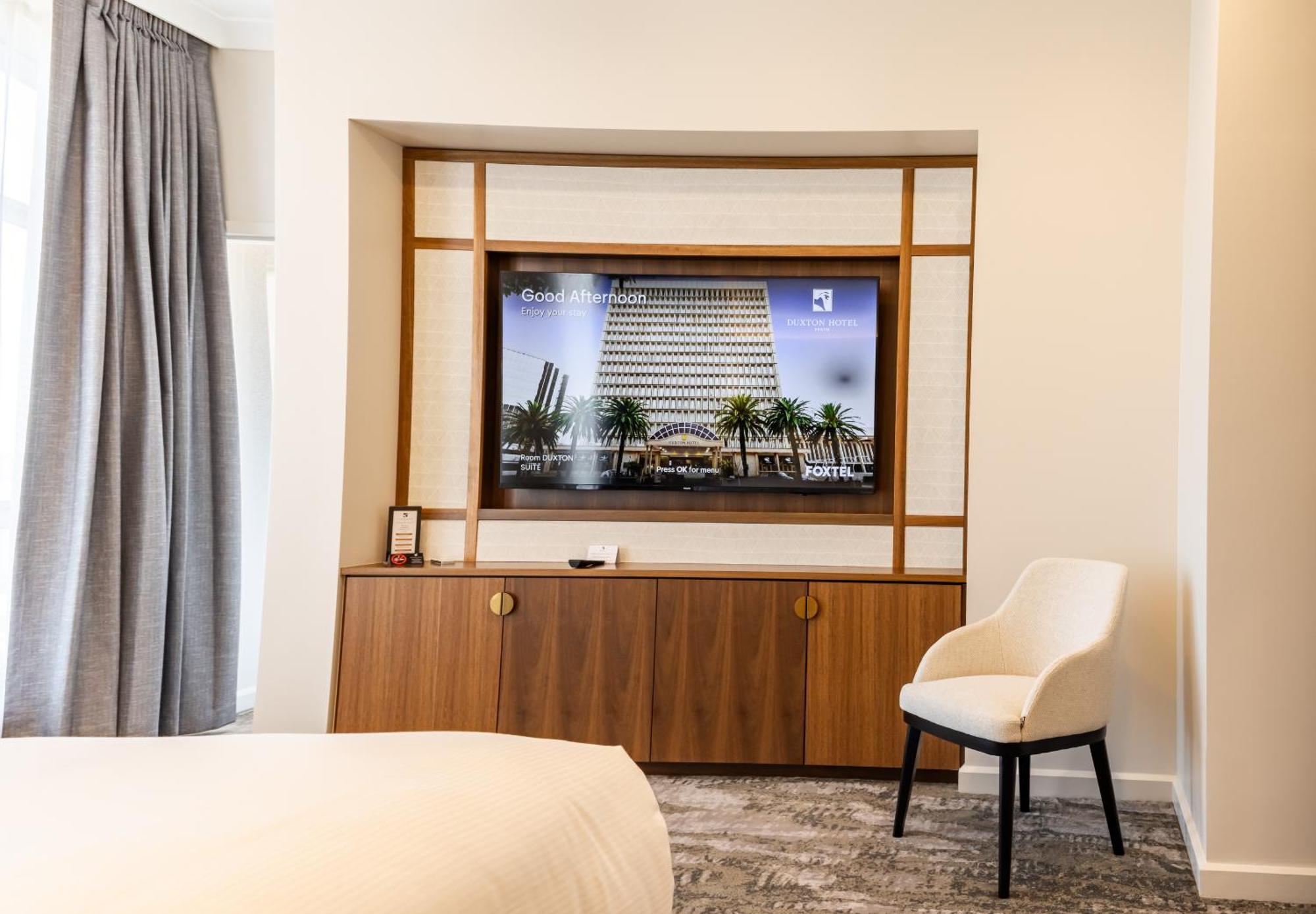 Duxton Hotel Perth Exteriér fotografie A room at the hotel