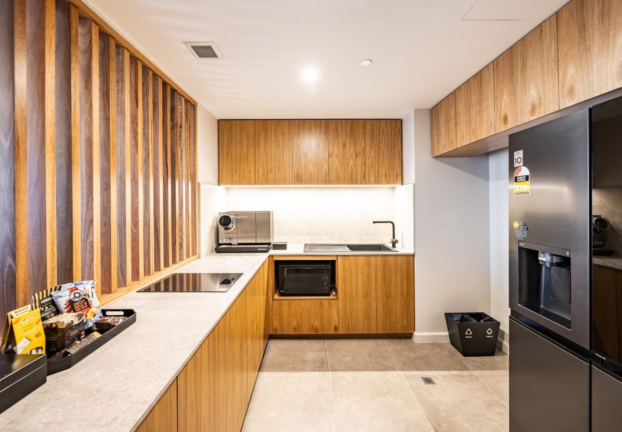 Duxton Hotel Perth Exteriér fotografie A kitchen in a student apartment at the University of Melbourne